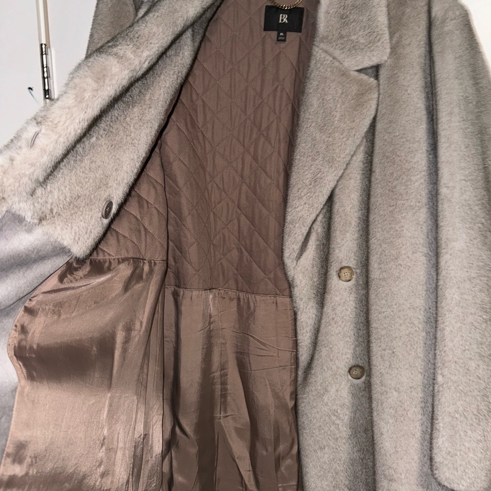 Banana Republic Upsala Faux Fur Coat in Beige/Gray | Size XL